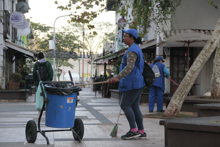 Por falta de combustível, Ribeirão Pires suspende coleta de lixo