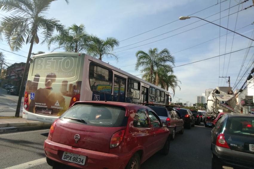 Moradores de S.Bernardo dizem que novo corredor de ônibus afeta trânsito