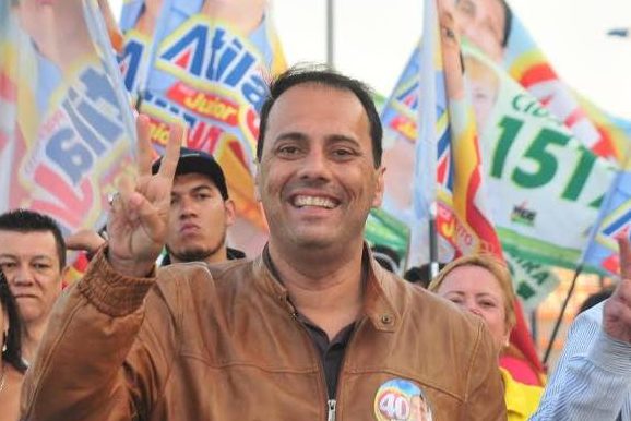 Com placar em 2 a 2 no STF, Atila permanece como prefeito de Mauá