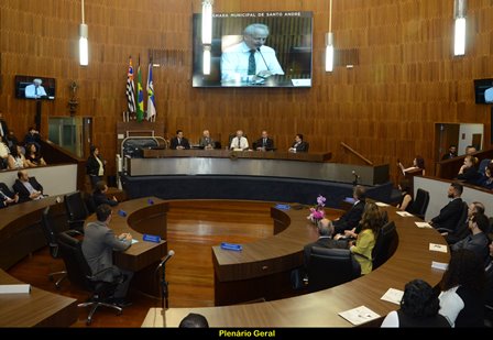Câmara de Santo André aprova reajuste salarial de R$ 100 para servidores