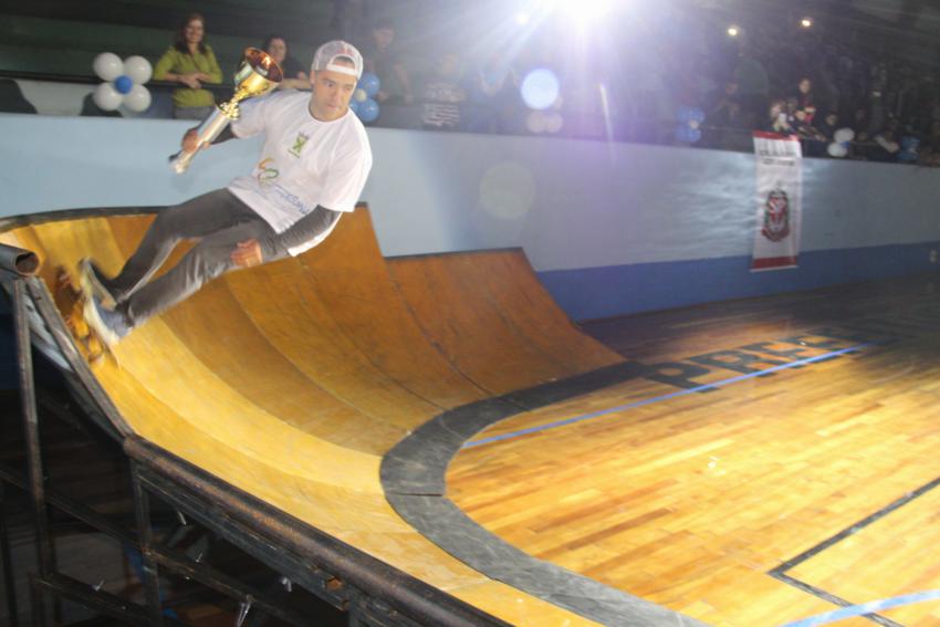 Jogos Regionais abrem em Santo André com presença do skatista Mineirinho