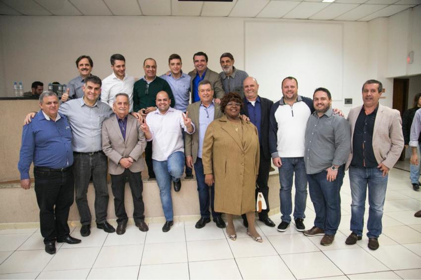 Em apoio a Thiago e Alex Manente, Auricchio promove encontro com lideranças