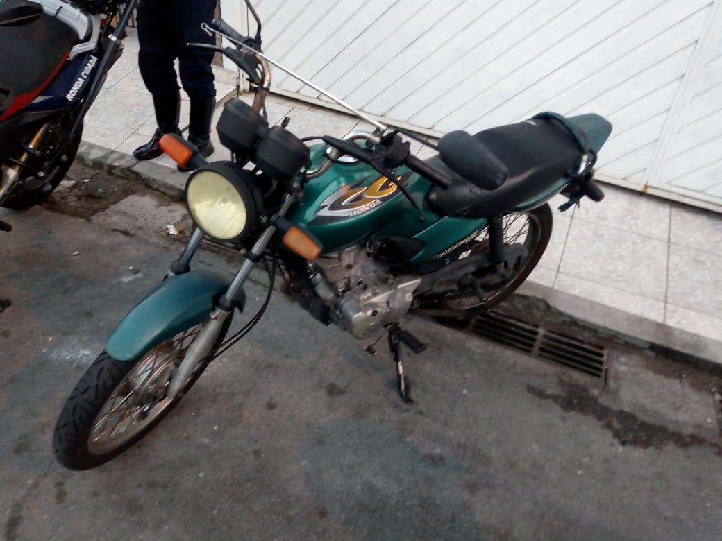 GCM de Diadema recupera moto usada para roubo e prende traficante