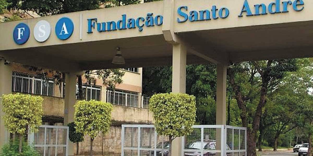 Fundação Santo André demite 35 professores