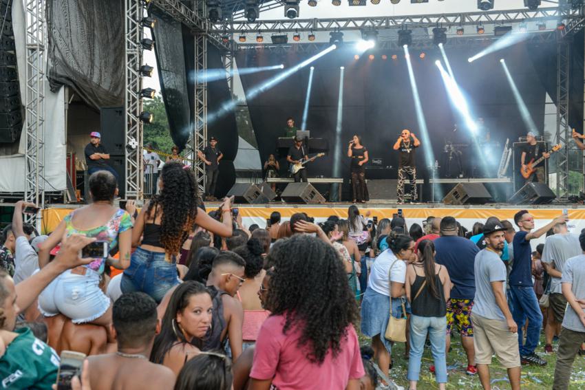 Aldair Playboy bate recorde de público no Festival de Verão do Riacho Grande