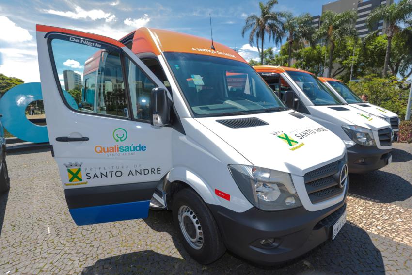 Santo André recebe sete novos veículos de transporte de pacientes