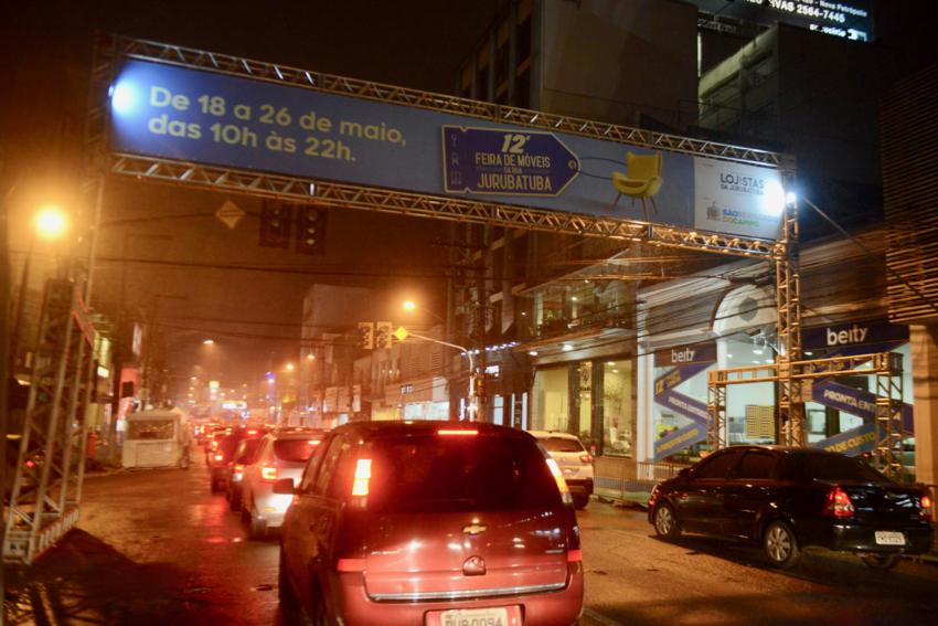 Começa a Feira de Móveis da rua Jurubatuba, em São Bernardo