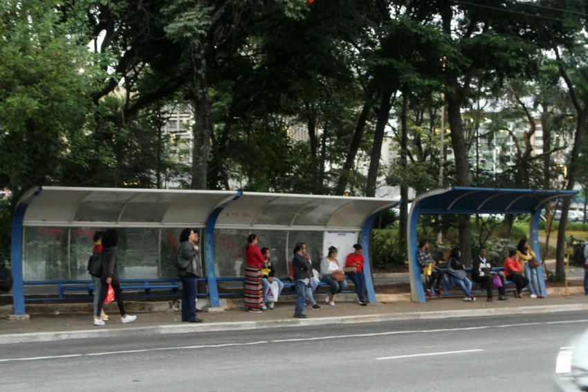 Prefeitura abre edital para instalação de 50 novos abrigos de ônibus