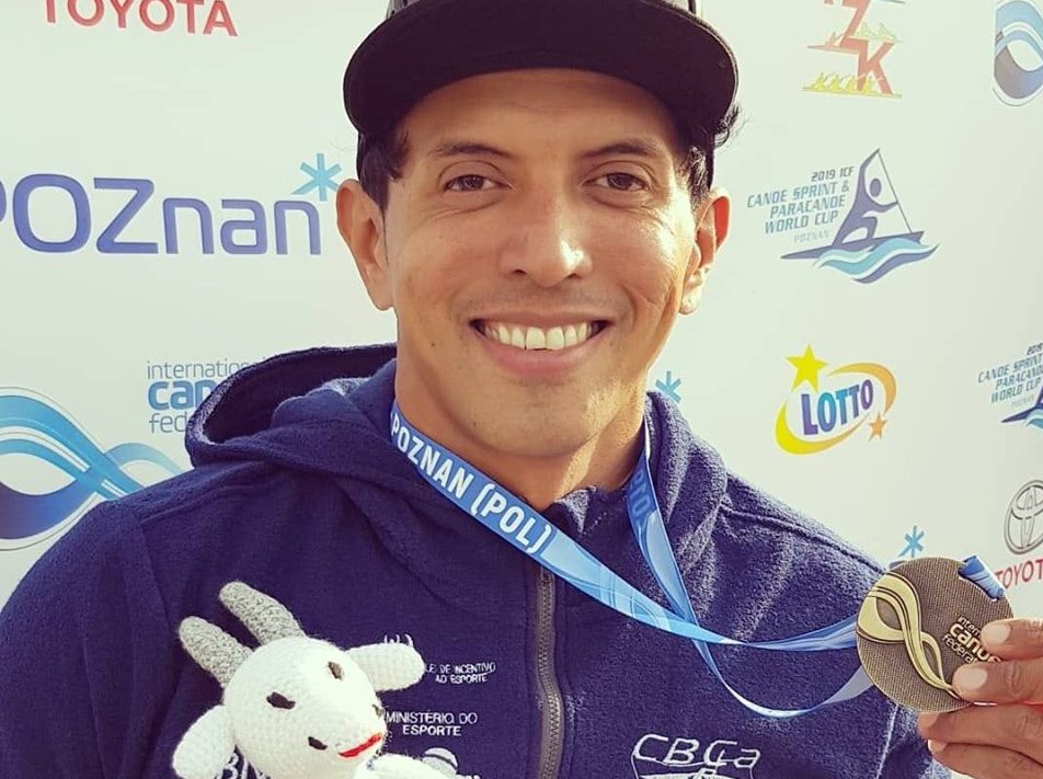 Atleta de São Bernardo conquista medalha de ouro na Paracanoagem