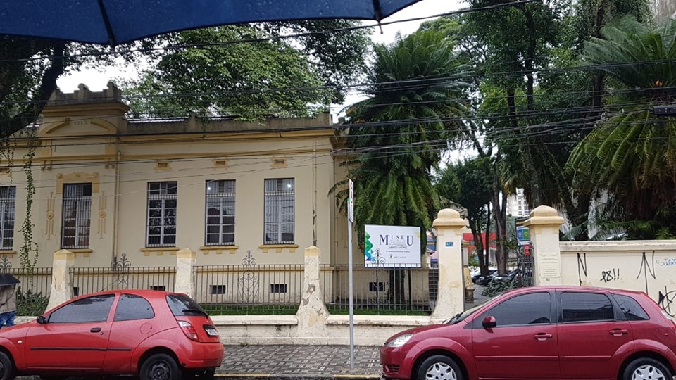 Bandidos invadem museu em Santo André e roubam equipamentos