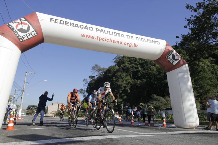 Mais de 250 atletas participam do Desafio de Ciclismo em Ribeirão Pires