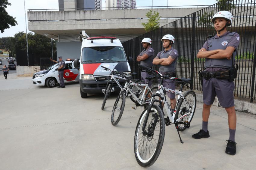 PMs farão patrulhas de bicicleta perto de universidade e terminal de ônibus em Sto.André