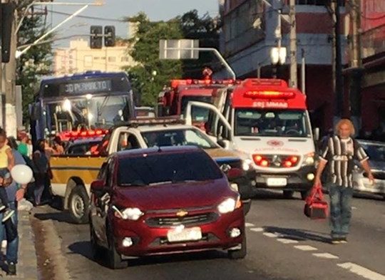Duas adolescentes são atropeladas por um ônibus em Santo André