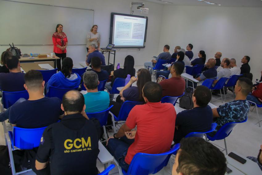 GCM de São Caetano faz curso de aperfeiçoamento com 430 agentes