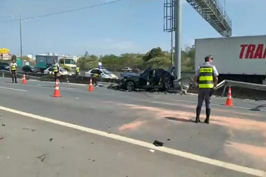 Grave acidente com dois carros de luxo na Via Anchieta deixa vítimas