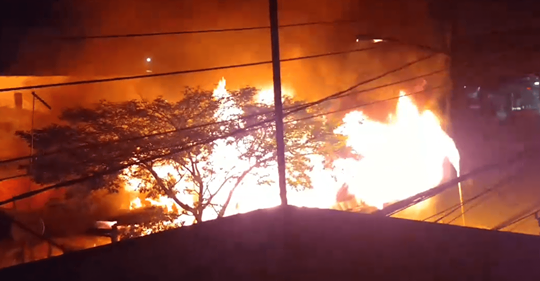 Ambulantes de S.Bernardo perdem carrinhos e mercadorias em incêndio
