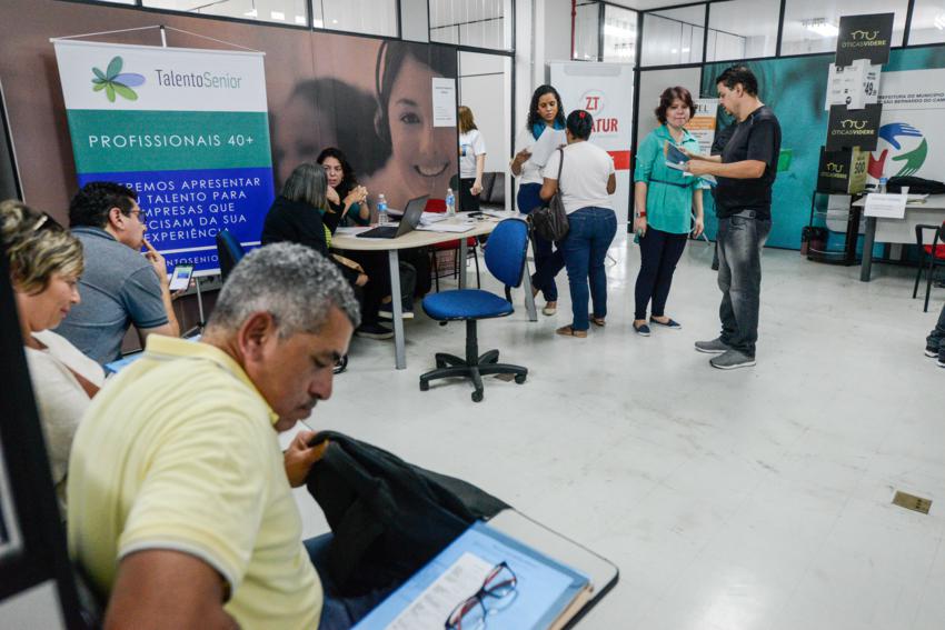 Em S.Bernardo, Feira de Empregos atrai 3.542 pessoas com mais de 45 anos