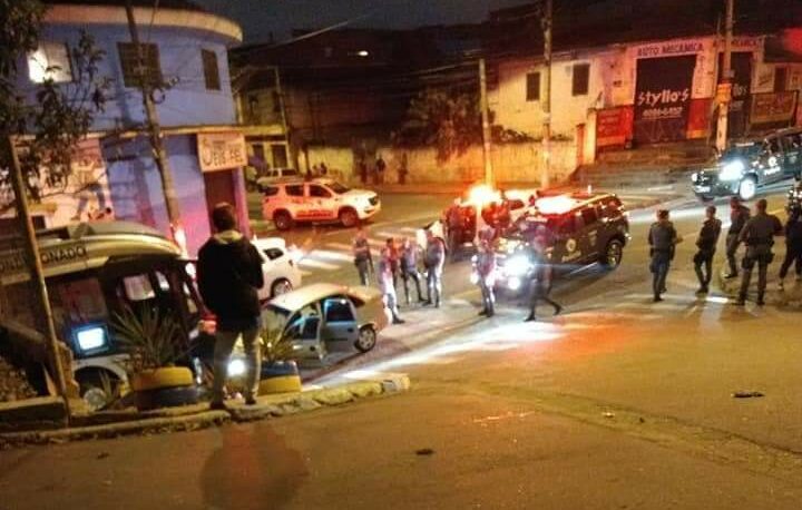 Após perseguição policial, 4 bandidos batem em ônibus e são detidos em Diadema