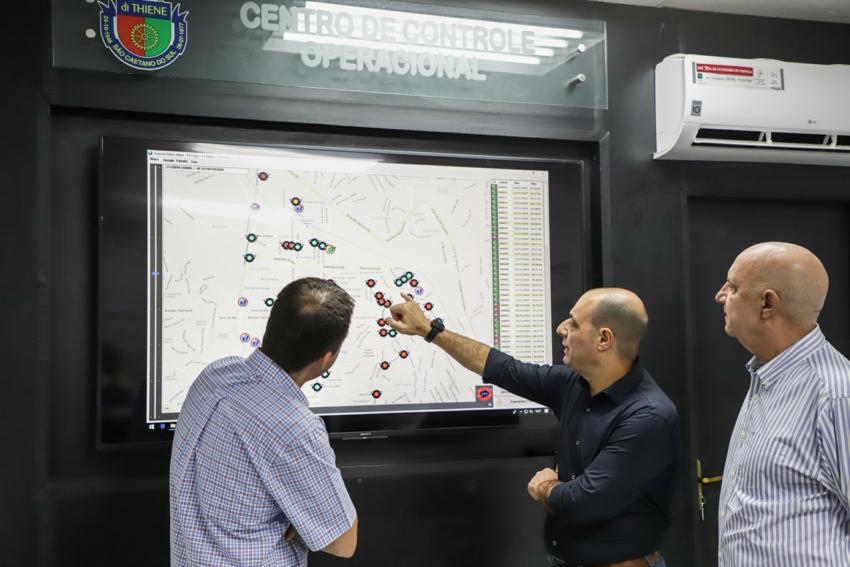 Auricchio investe R$ 1 milhão em sistema que controla semáforos