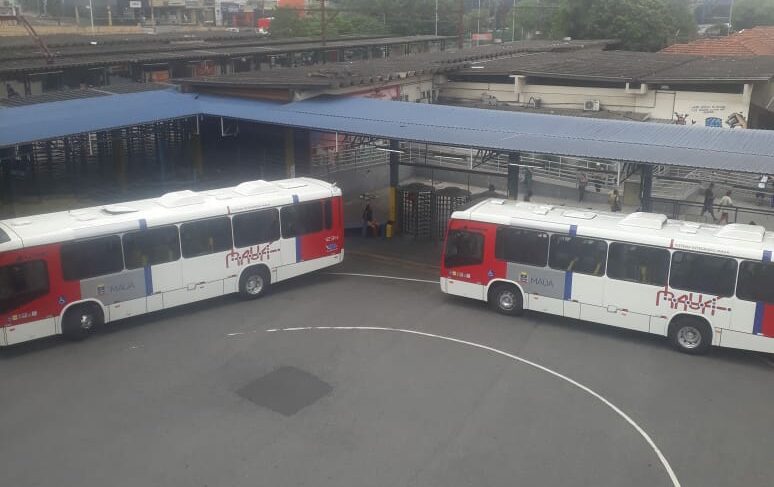 Ônibus da Suzantur paralisam em Mauá e Paço responsabilizará empresa