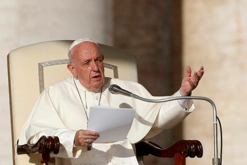 Lembrem-se da guerra e dos pobres, diz papa neste Natal
