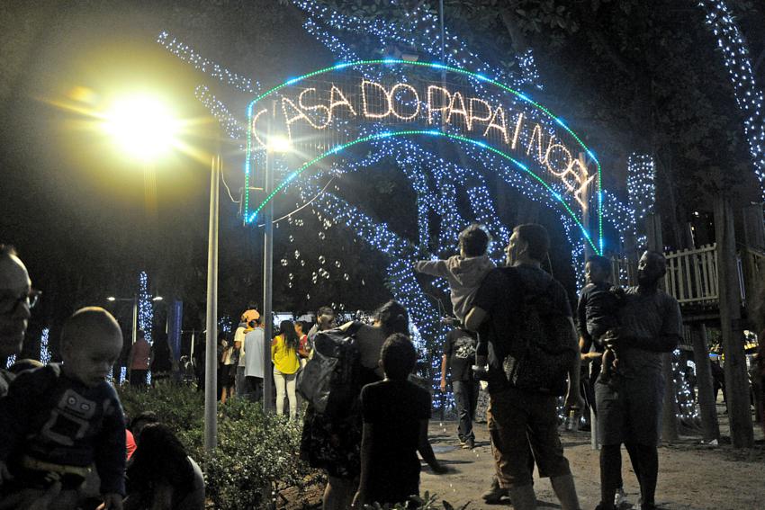 Sto.André inicia festividades natalinas com Vila de Natal e Árvore de Luzes