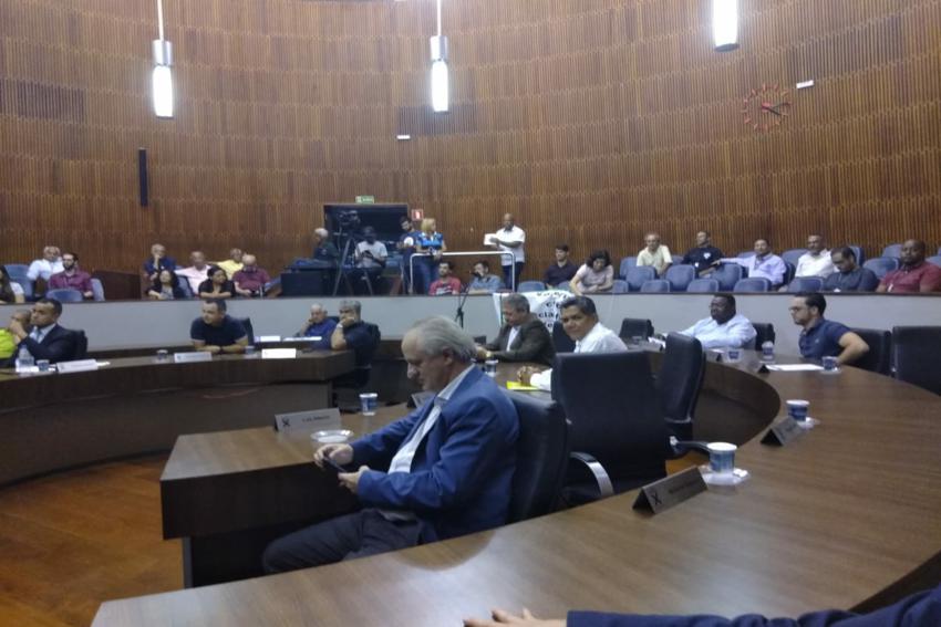 Sessão de Santo André é marcada por “22 vereadores” no plenário