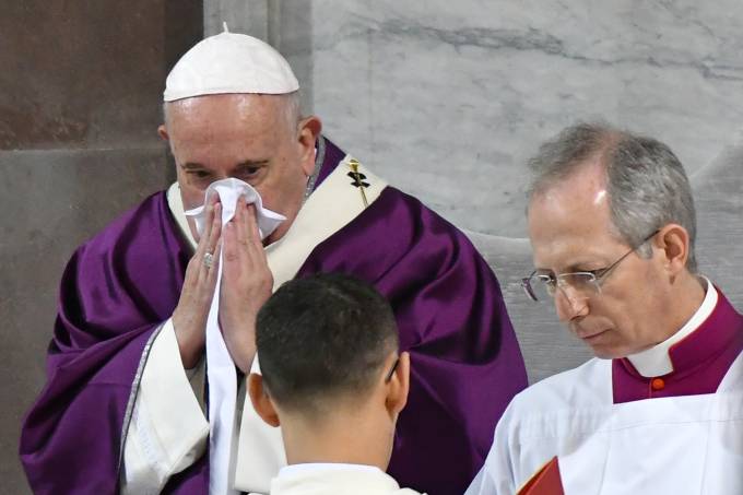 Papa Francisco cancela missa por causa de indisposição