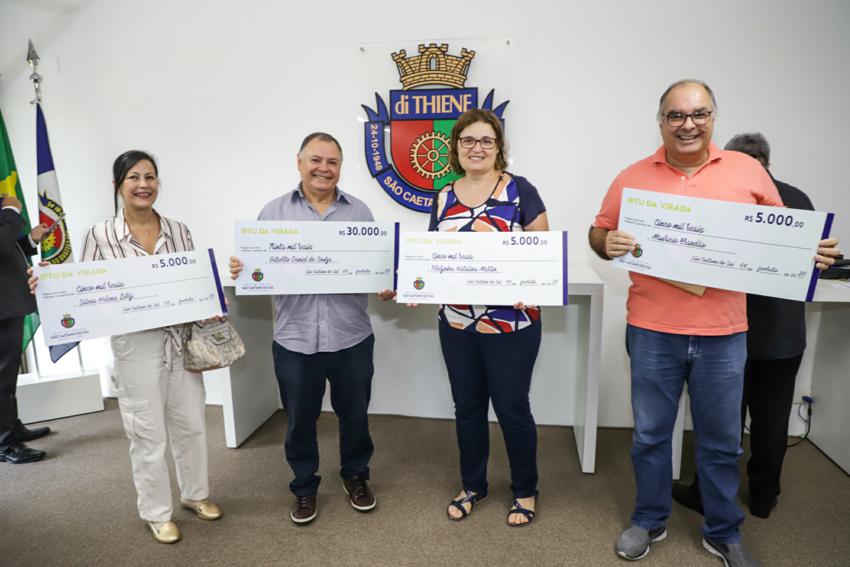 Vencedores do programa IPTU da Virada são premiados em São Caetano