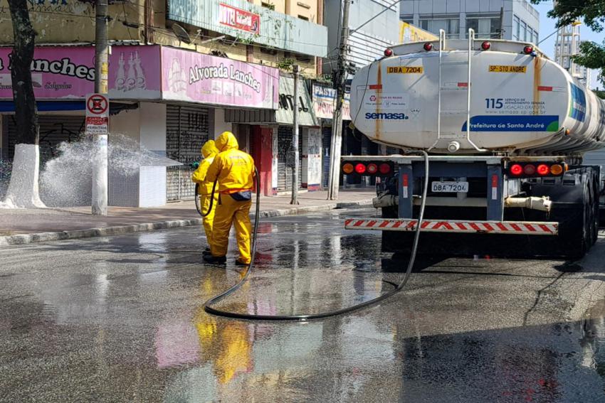 Santo André inicia limpeza de ruas e avenidas contra o coronavírus