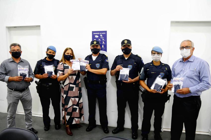 GCM de São Caetano recebe doação de 1,8 mil máscaras do Fundo Social