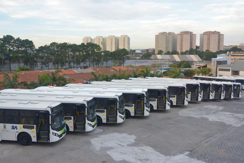 Santo André amplia renovação de frota e entrega 11 novos ônibus