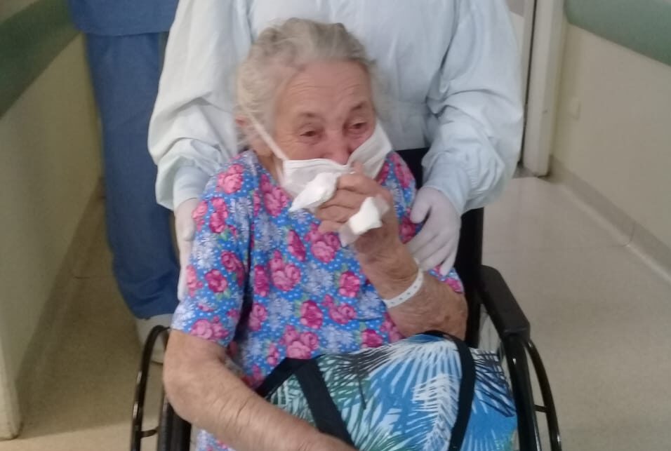 Na véspera de seu aniversário, idosa de 89 anos vence covid-19 em S.Bernardo