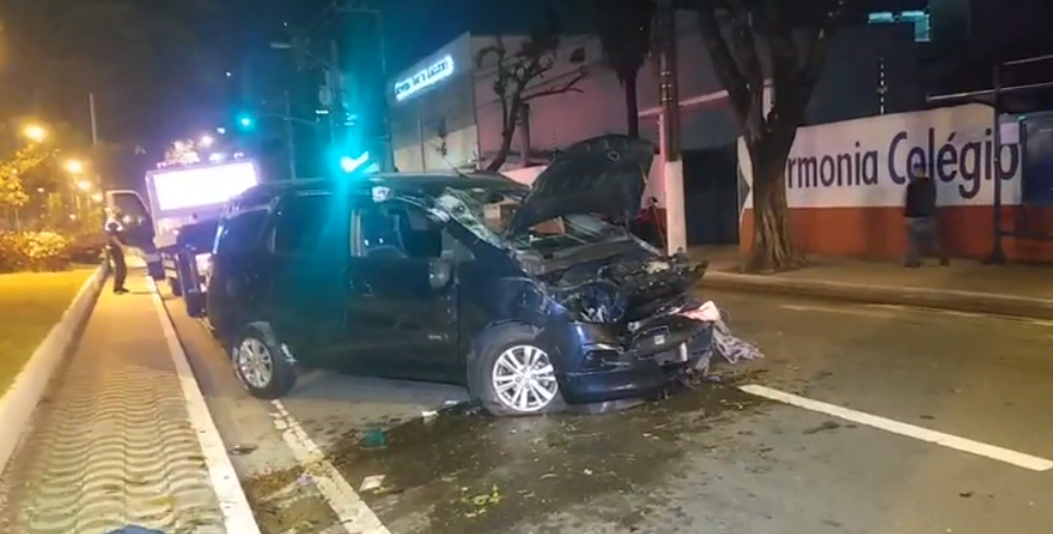 Bandido capota táxi após roubo e é preso pela PM em São Bernardo