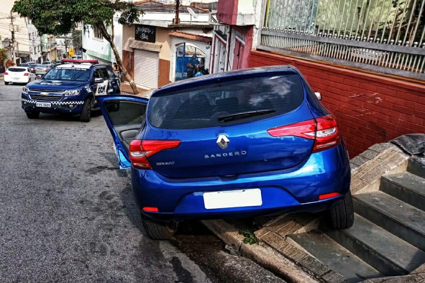 GCM de São Caetano apreende adolescente por roubo de veículo