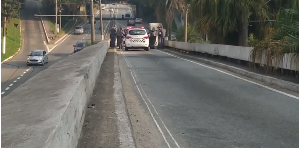 Dois bandidos são baleados em Sto.André após reagirem à abordagem da PM