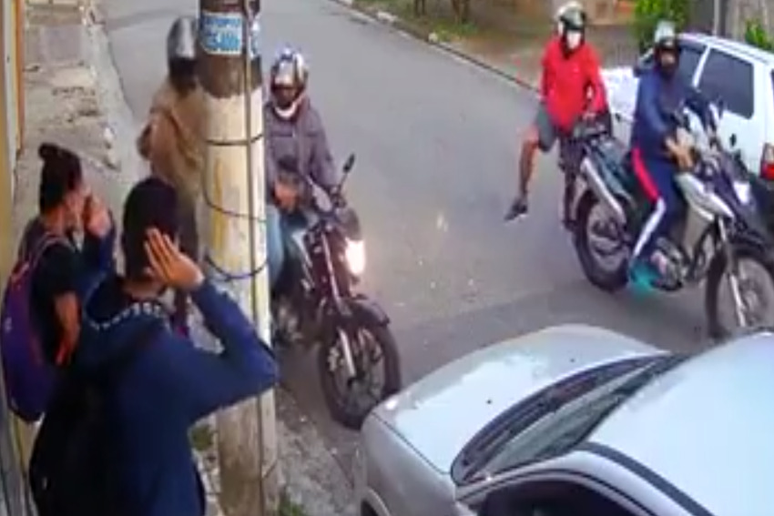 Bandidos armados em Diadema praticam roubos a transeuntes; Veja vídeo