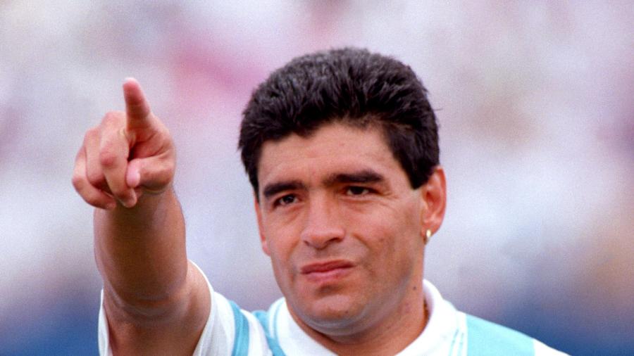 Ex-jogador Diego Maradona morre aos 60 anos