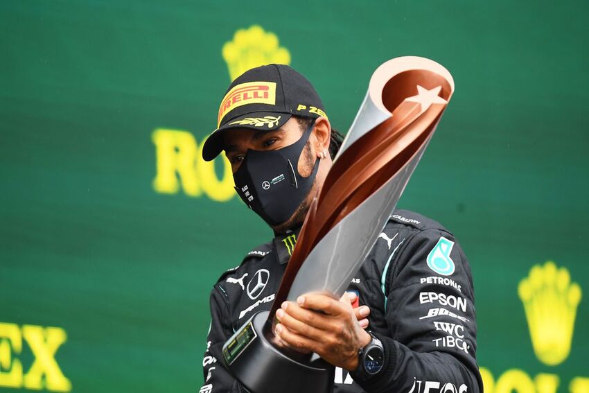 Lewis Hamilton vence na Turquia e se torna heptacampeão mundial