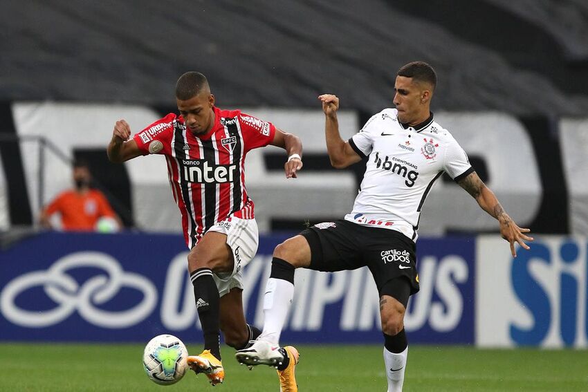 Esportes Corinthians é mais eficiente e vence líder São Paulo