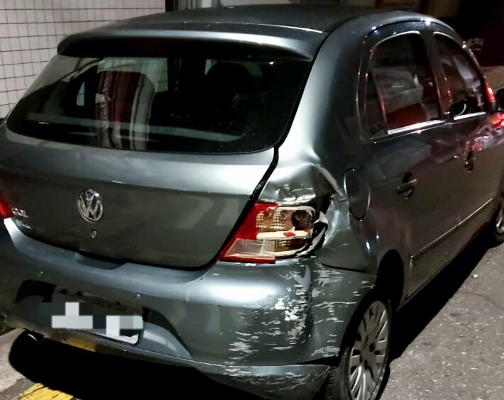 PM prende bandido e recupera carro em S.Bernardo após colisão em árvore