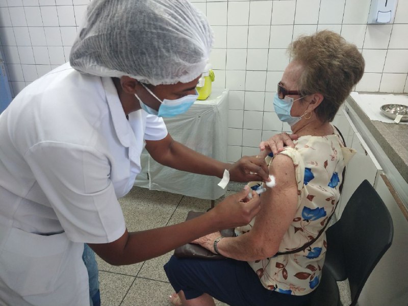 Diadema prioriza idosos e inicia vacinação de pessoas entre 80 e 84 anos