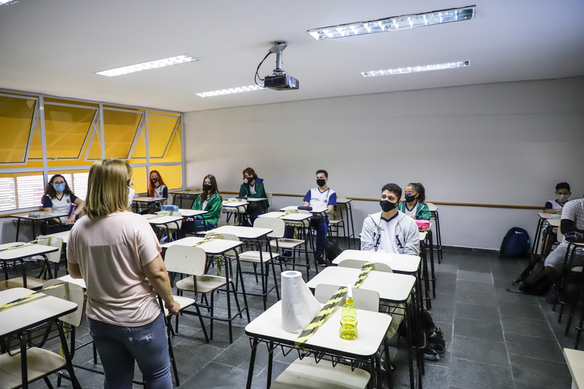 Alunos retornam às aulas presenciais em São Caetano