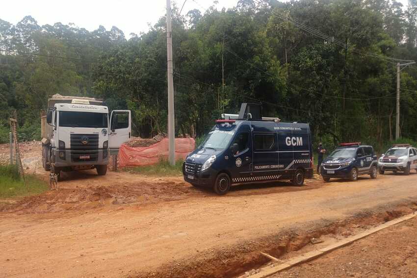 GCM de Mauá deflagra ação ilegal em área de proteção ambiental