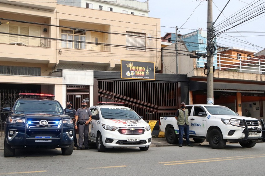 Santo André fecha 8 bares por aglomeração e descumprimento à fase laranja