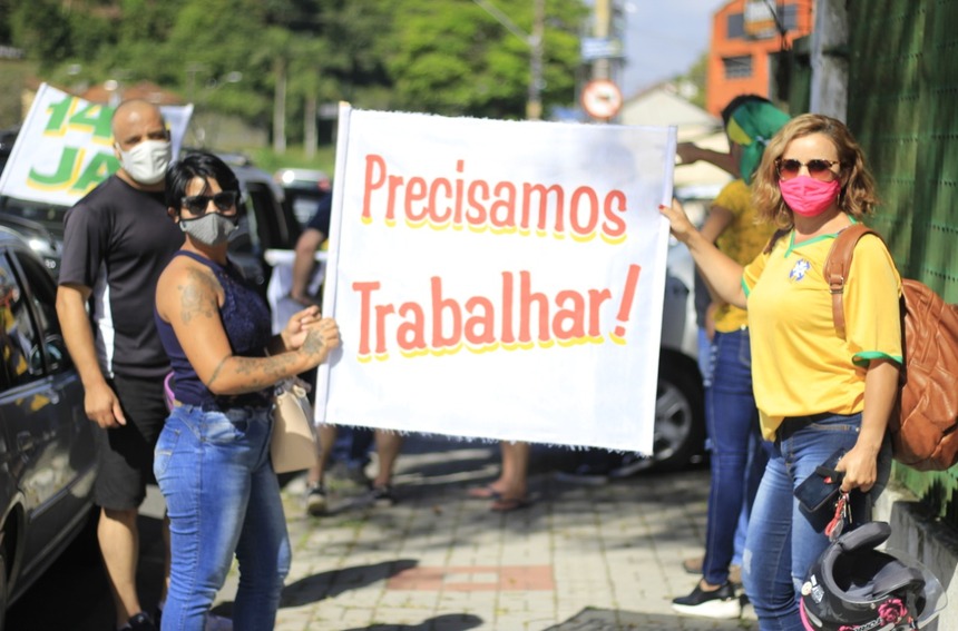 Comerciantes promovem carreatas em Ribeirão Pires e São Bernardo