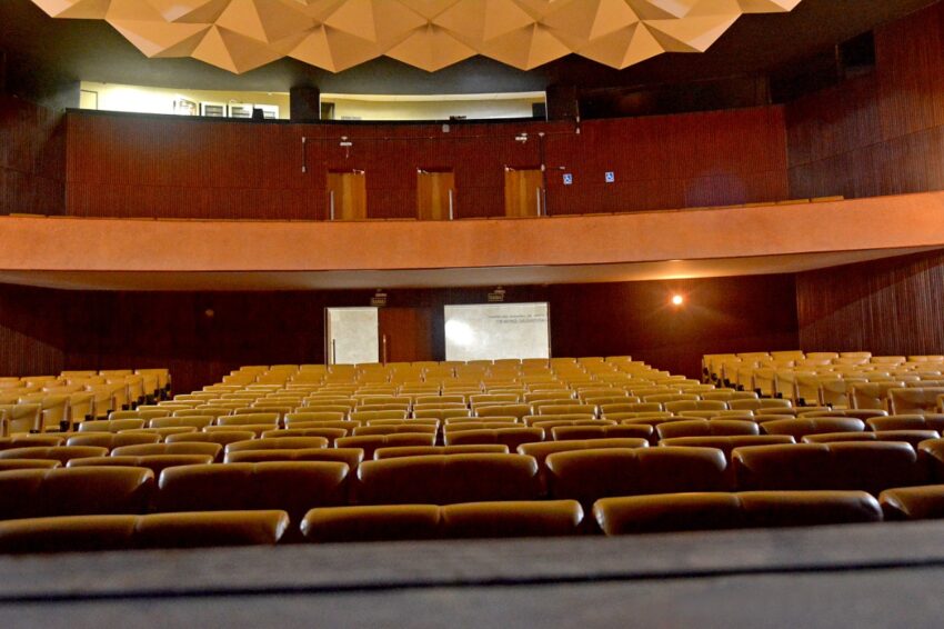 Teatro Municipal de Santo André completa 50 anos nesta terça-feira