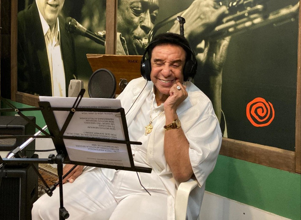 Com covid, cantor Agnaldo Timóteo morre aos 84 anos