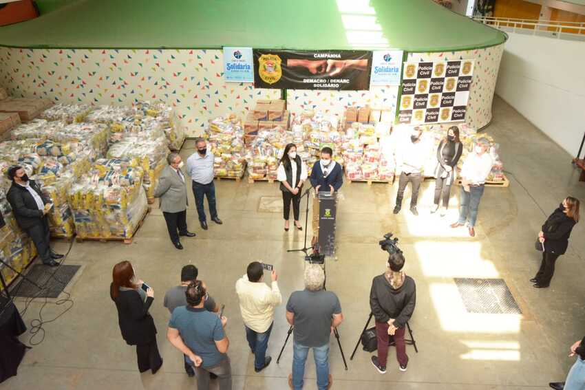 Santo André recebe uma tonelada de alimentos da Delegacia Seccional