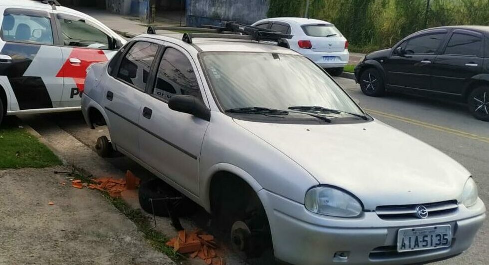 Ladrão furta rodas e pneus de veículo e é preso em Santo André